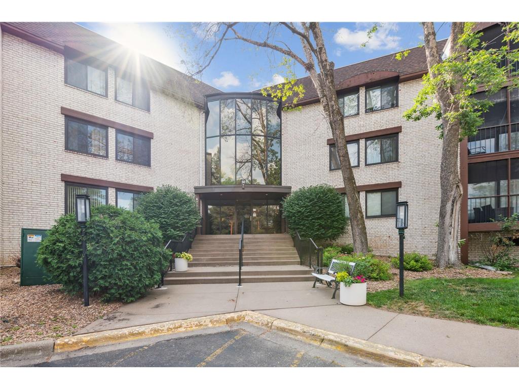 4710 58th Avenue N 317, Crystal, MN, 55429 MLS 6389064 Edina Realty