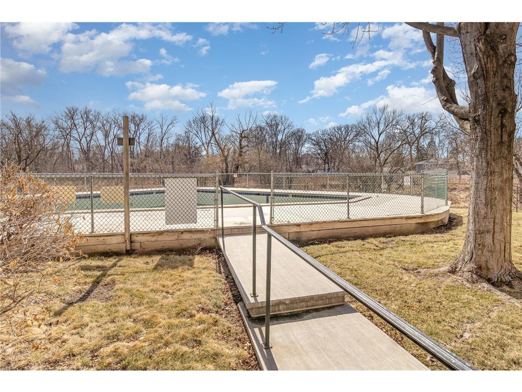 4710 58th Avenue N #319 Crystal MN 55429 6681851 image17
