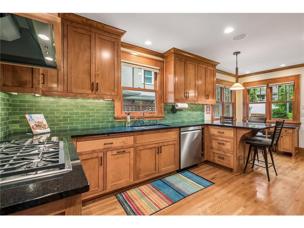 4711 Dupont Avenue S Minneapolis MN 55419 7090060 image16