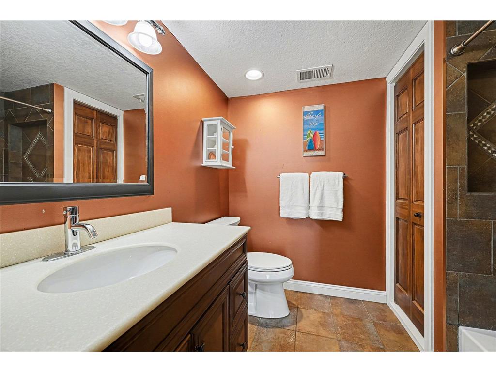4713 Fairhills Road W Minnetonka MN 55345 7079202 image38