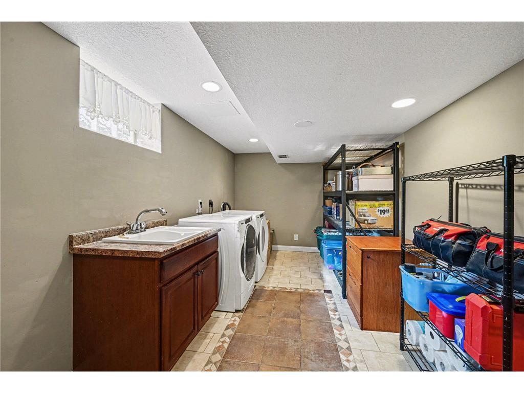 4713 Fairhills Road W Minnetonka MN 55345 7079202 image41