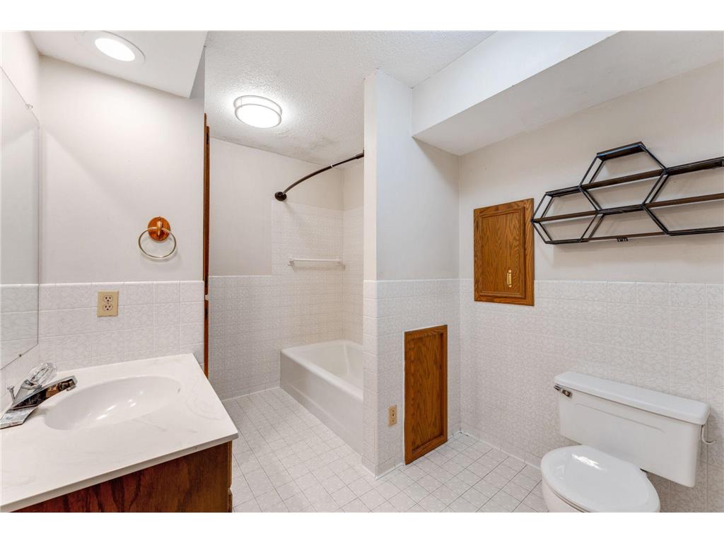 4715 Pilgrim Lane N Plymouth MN 55442 6805193 image44