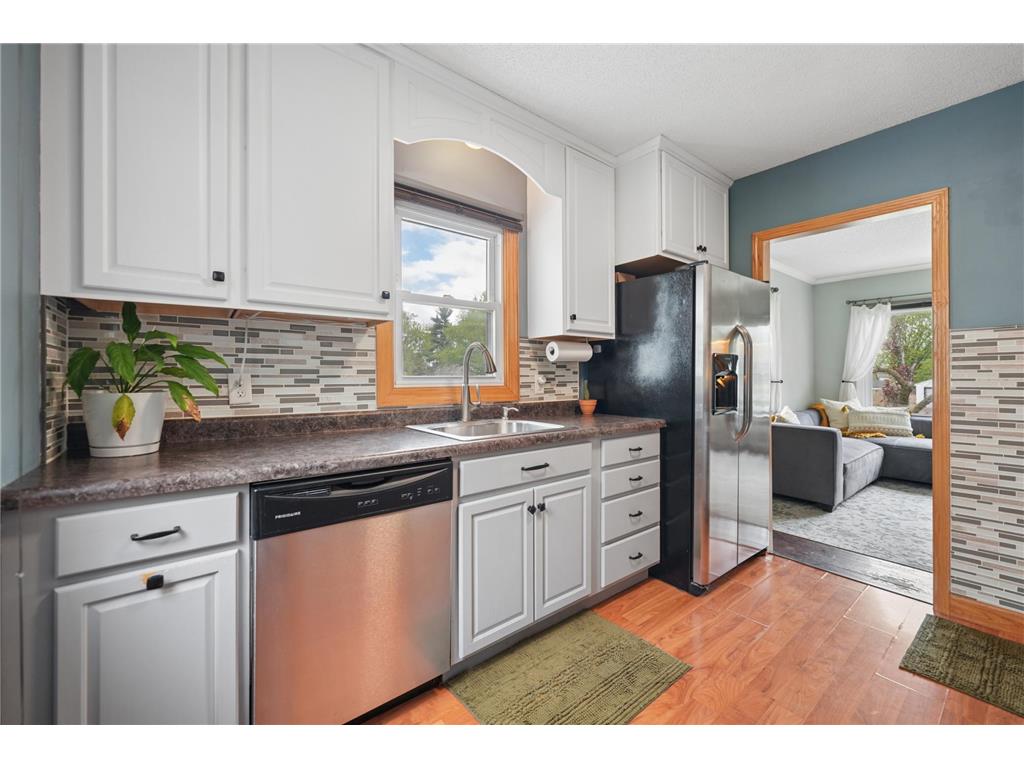 4717 2nd Street NE Fridley MN 55421 7065553 image11