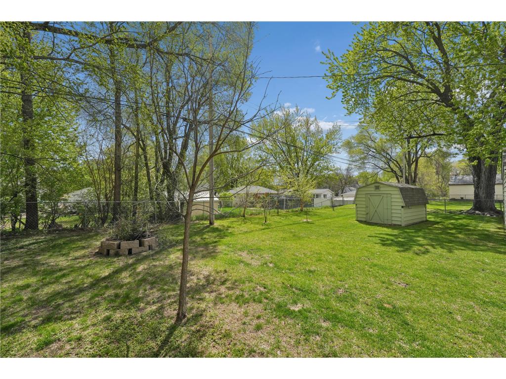 4717 2nd Street NE Fridley MN 55421 7065553 image23