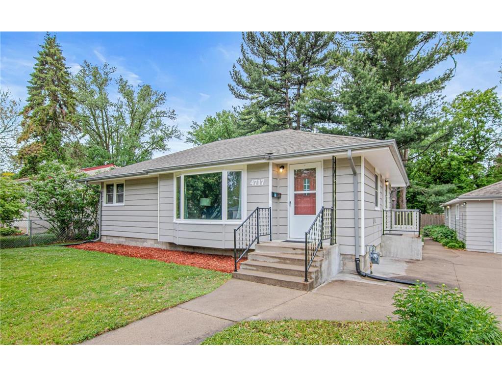 4717 Edgewood Avenue N Crystal MN 55428 6723296 image1