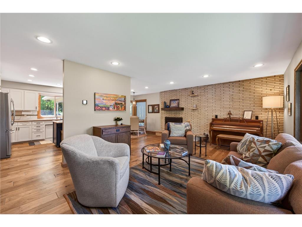 4717 Glenwood Avenue Golden Valley MN 55422 7086921 image1
