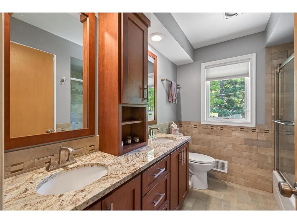 4717 Glenwood Avenue Golden Valley MN 55422 7086921 image16