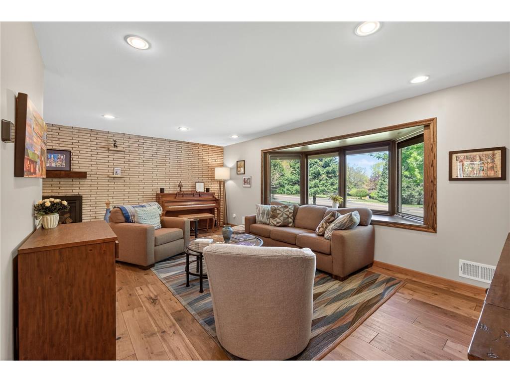4717 Glenwood Avenue Golden Valley MN 55422 7086921 image2