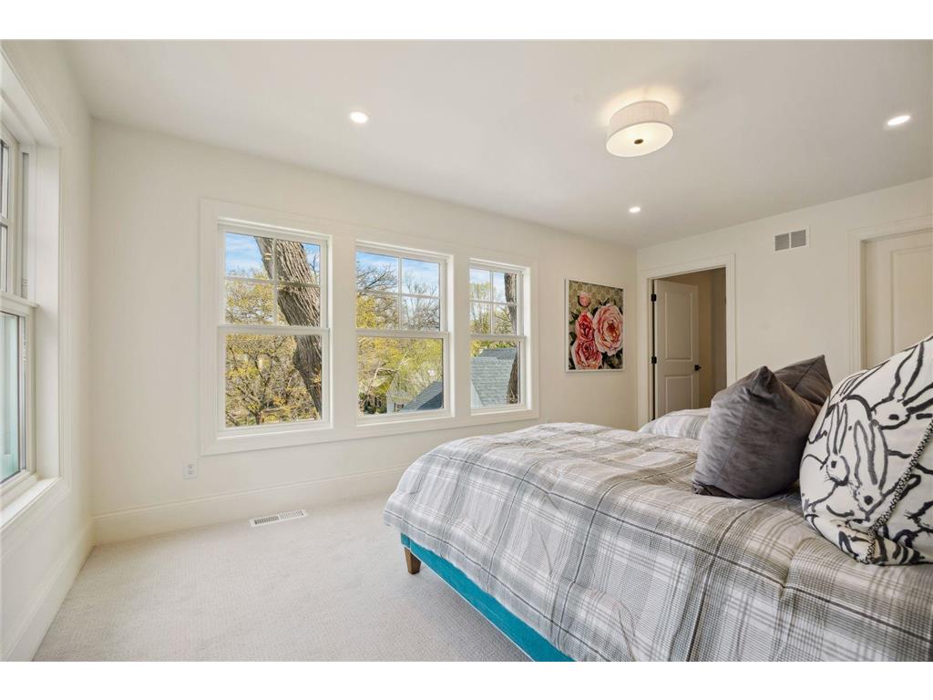 4717 Meadow Road Edina MN 55424 6794968 image52