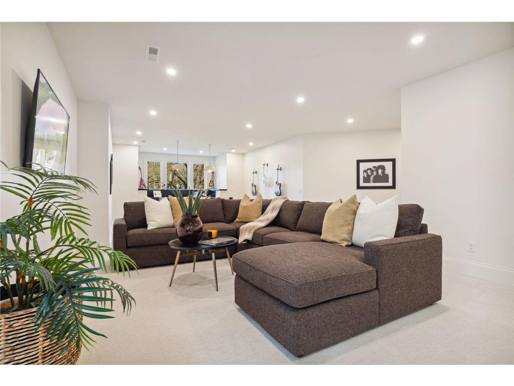 4717 Meadow Road Edina MN 55424 7047267 image55