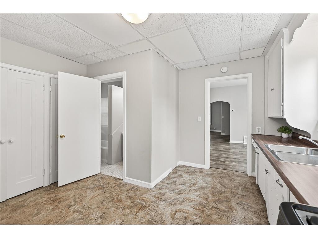 472 Case Avenue Saint Paul MN 55130 6814490 image15