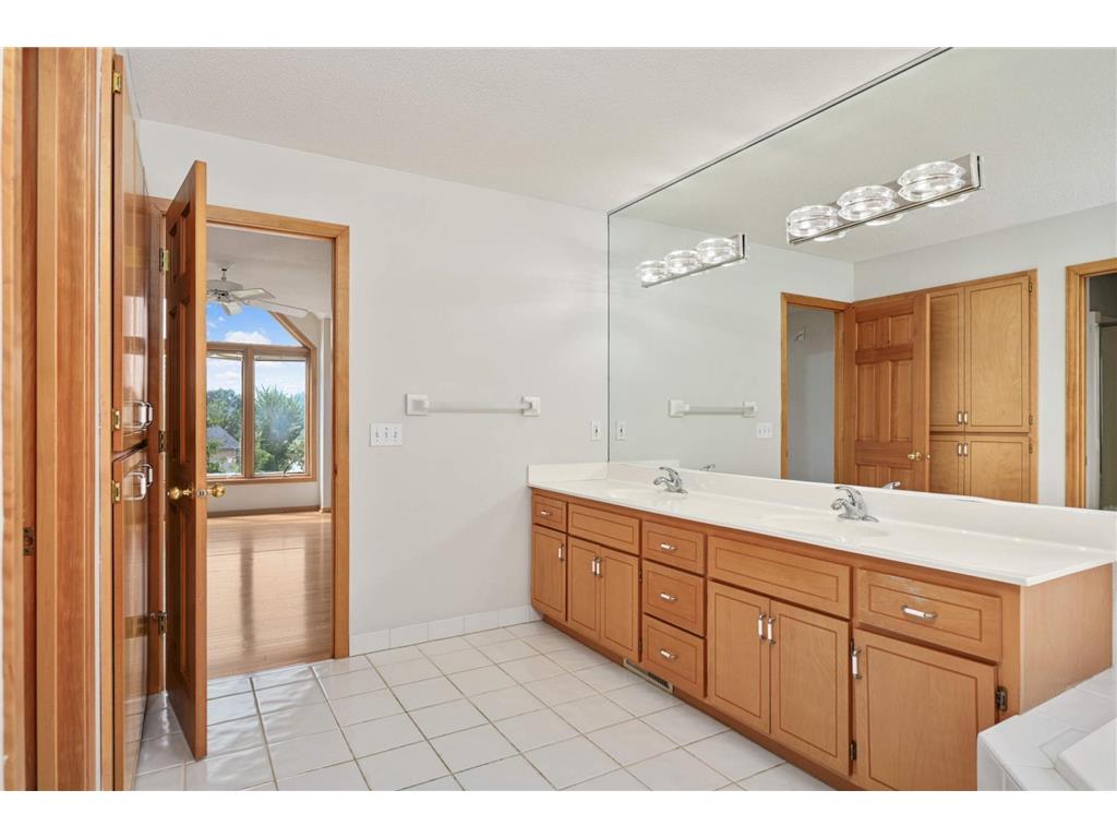 4720 Goldenrod Lane N Plymouth MN 55442 - Schmidt 6816734 image28