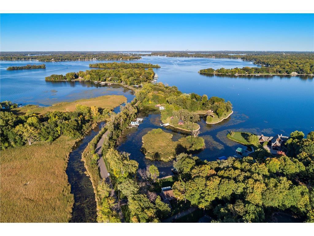 4720 Lagoon Drive Shorewood MN 55364 - Lake Minnetonka 7014617 image1