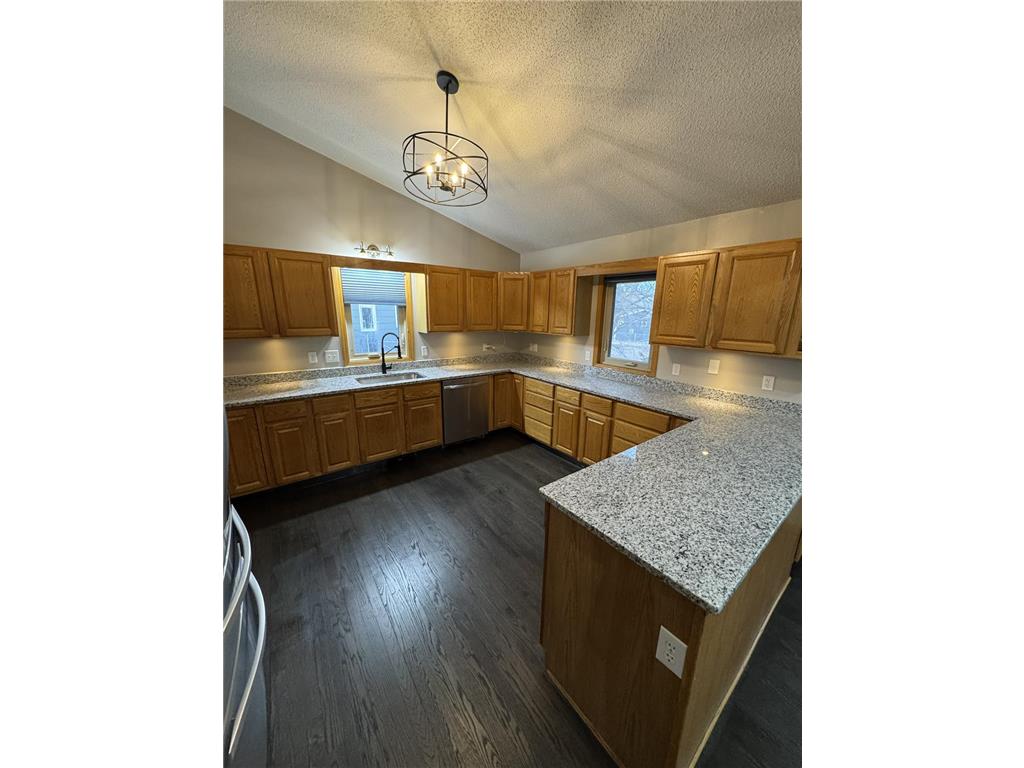 4720 Oxborough Court Brooklyn Park MN 55443 6654331 image1