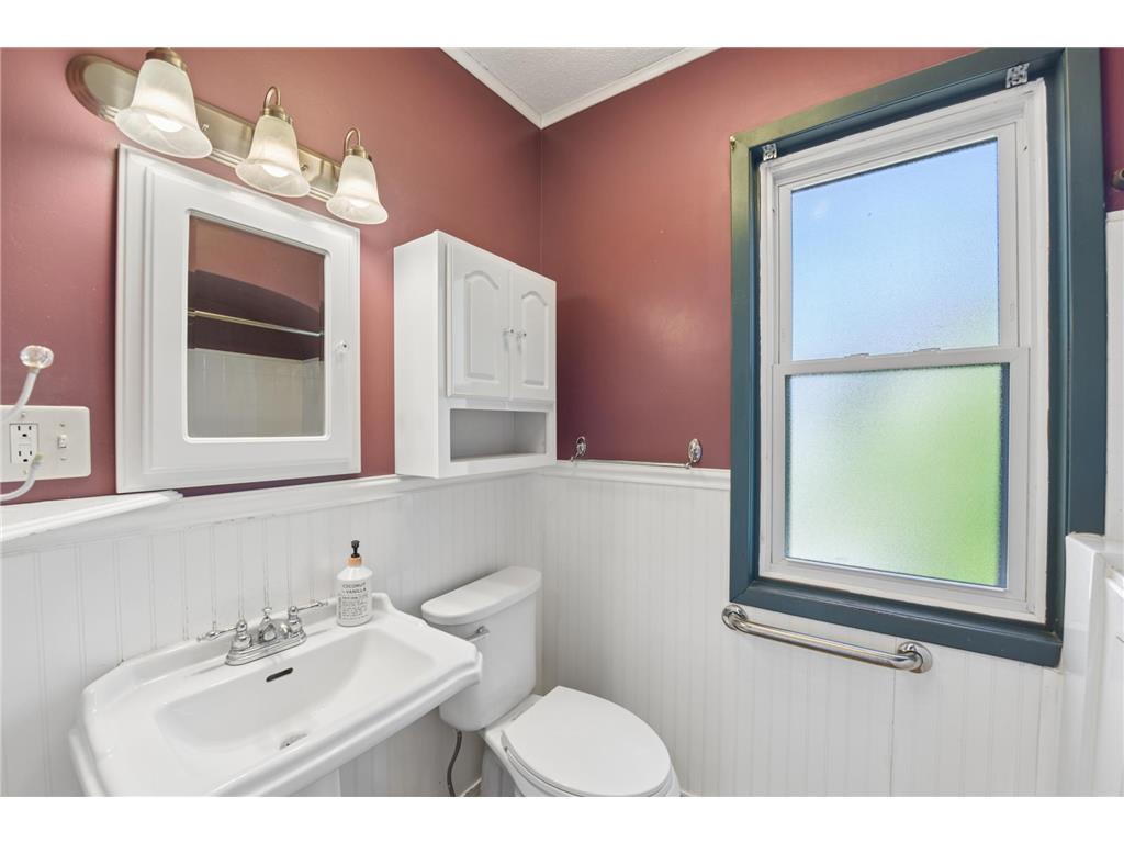 4721 Bald Eagle Avenue White Bear Lake MN 55110 7067181 image18