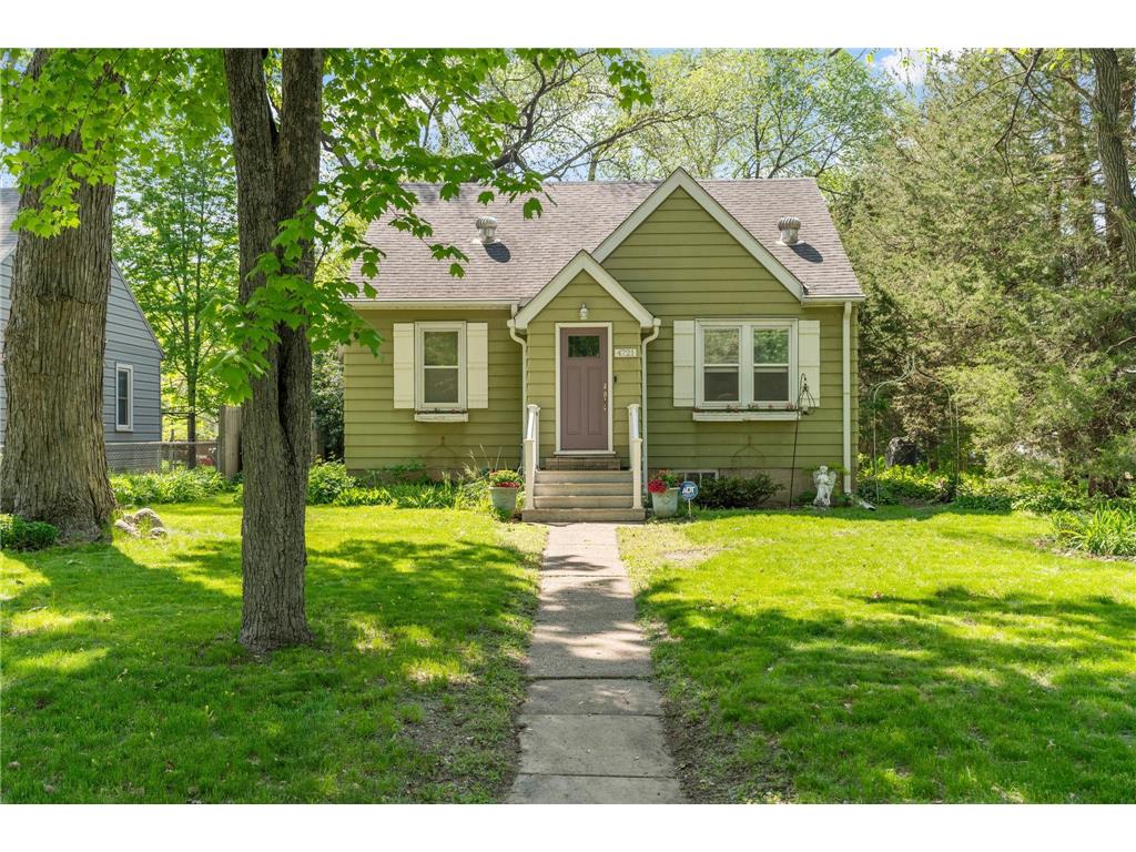 4721 Lakeview Avenue N Brooklyn Center MN 55429 6537103 image1