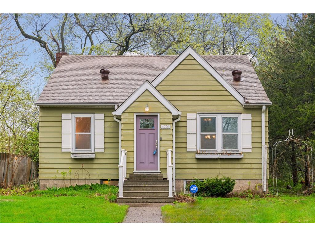 4721 Lakeview Avenue N Brooklyn Center MN 55429 7060584 image1