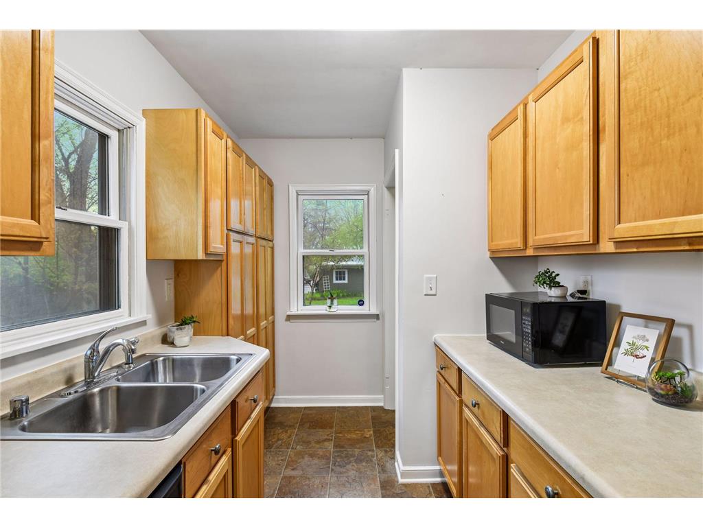 4721 Lakeview Avenue N Brooklyn Center MN 55429 7060584 image11