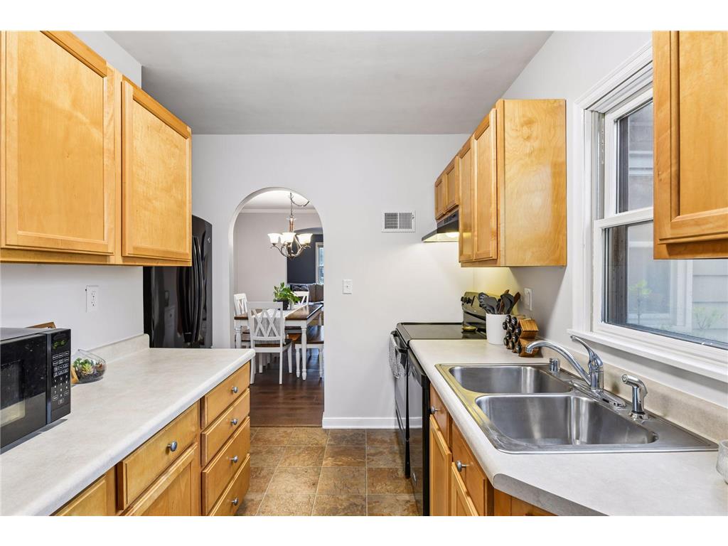 4721 Lakeview Avenue N Brooklyn Center MN 55429 7060584 image9