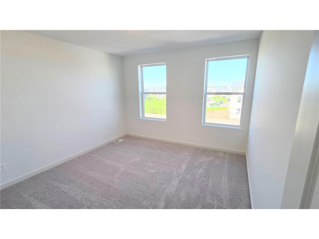 4722 AirLake Curve Woodbury MN 55129 7001952 image17