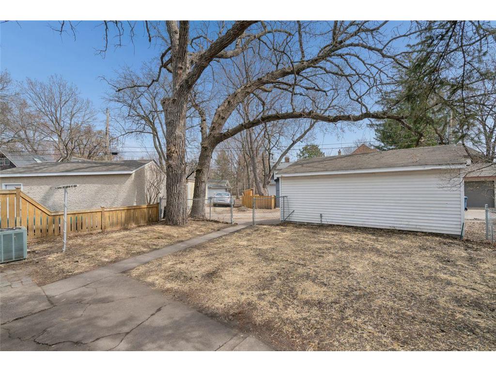 4725 37th Avenue S Minneapolis MN 55406 7035758 image23