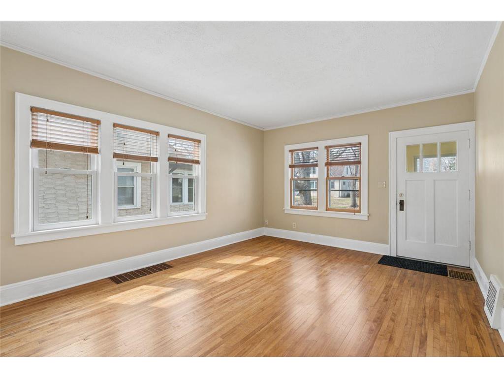 4725 37th Avenue S Minneapolis MN 55406 7035758 image4