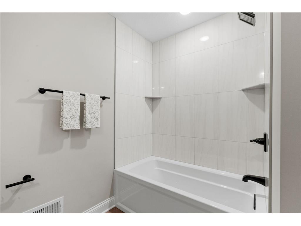 4729 Linden Cove Lane Savage MN 55378 - Hanrahan 7093137 image39