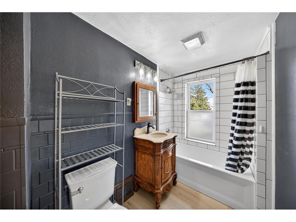 473 W 4th Street Zumbrota MN 55992 7037203 image25