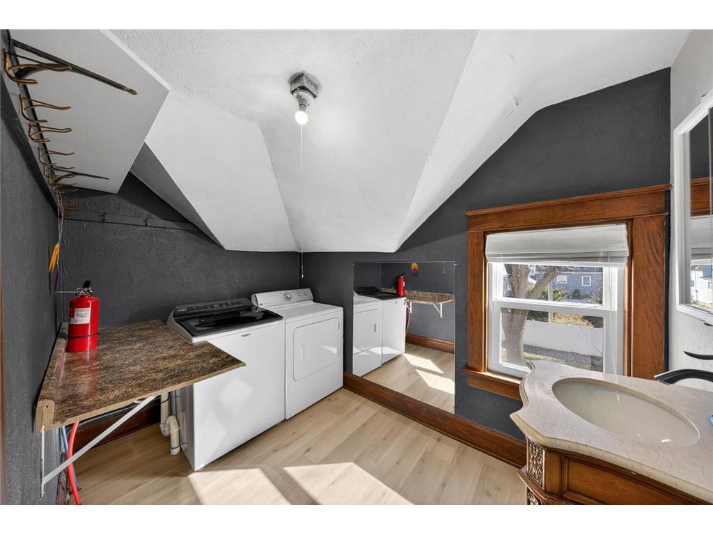 473 W 4th Street Zumbrota MN 55992 7037203 image26