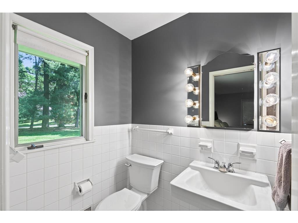 4730 Fairhills Road E Minnetonka MN 55345 6786814 image22