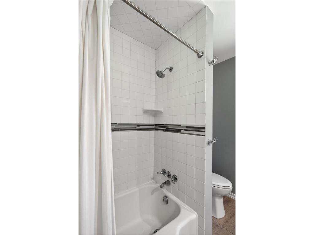 4730 Fairhills Road E Minnetonka MN 55345 6786814 image28