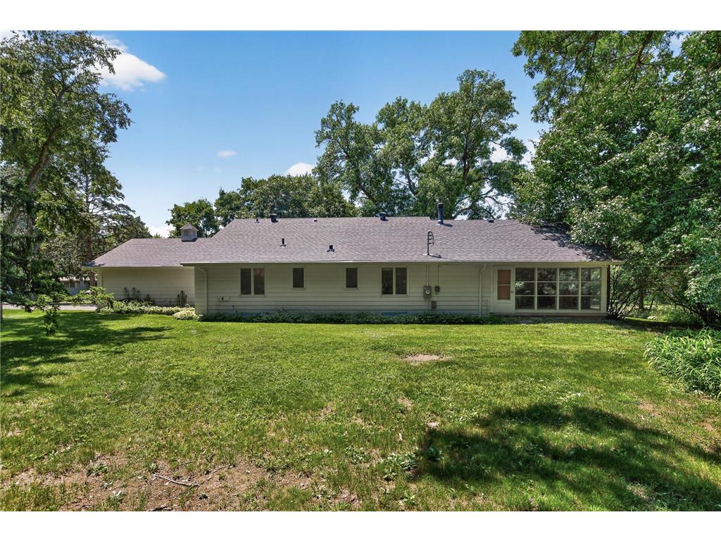 4730 Fairhills Road E Minnetonka MN 55345 6786814 image46