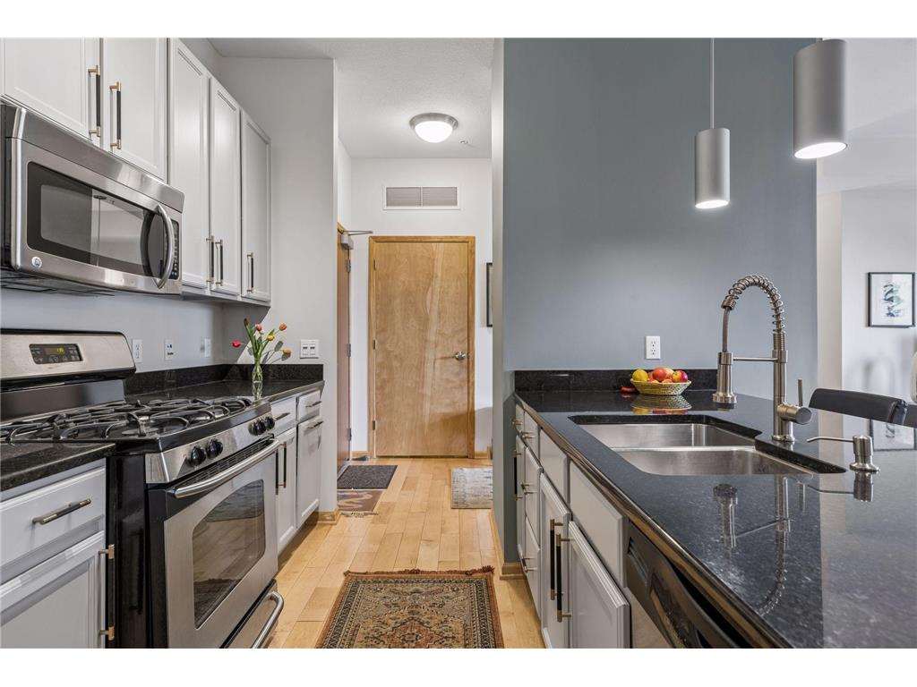 4730 Park Commons Drive #204 Saint Louis Park MN 55416 7089676 image25