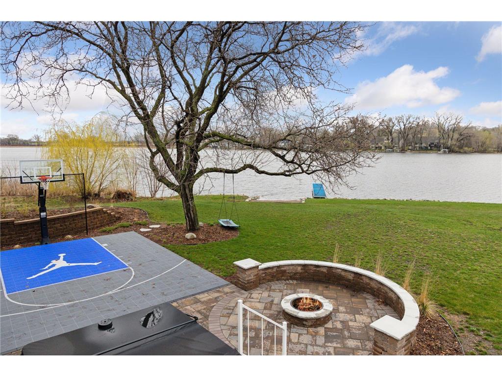 4732 Perry Avenue N Crystal MN 55429 - Middle Twin Lake 6521705 image1