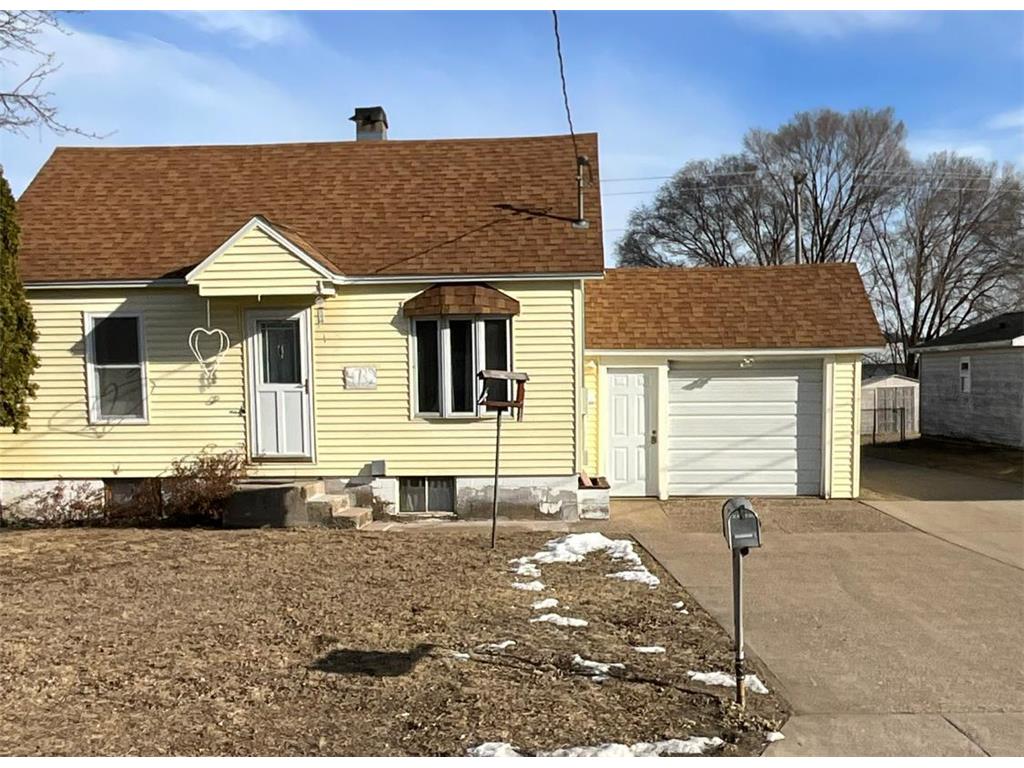 4732 W 5th Street Goodview MN 55987 6677696 image1