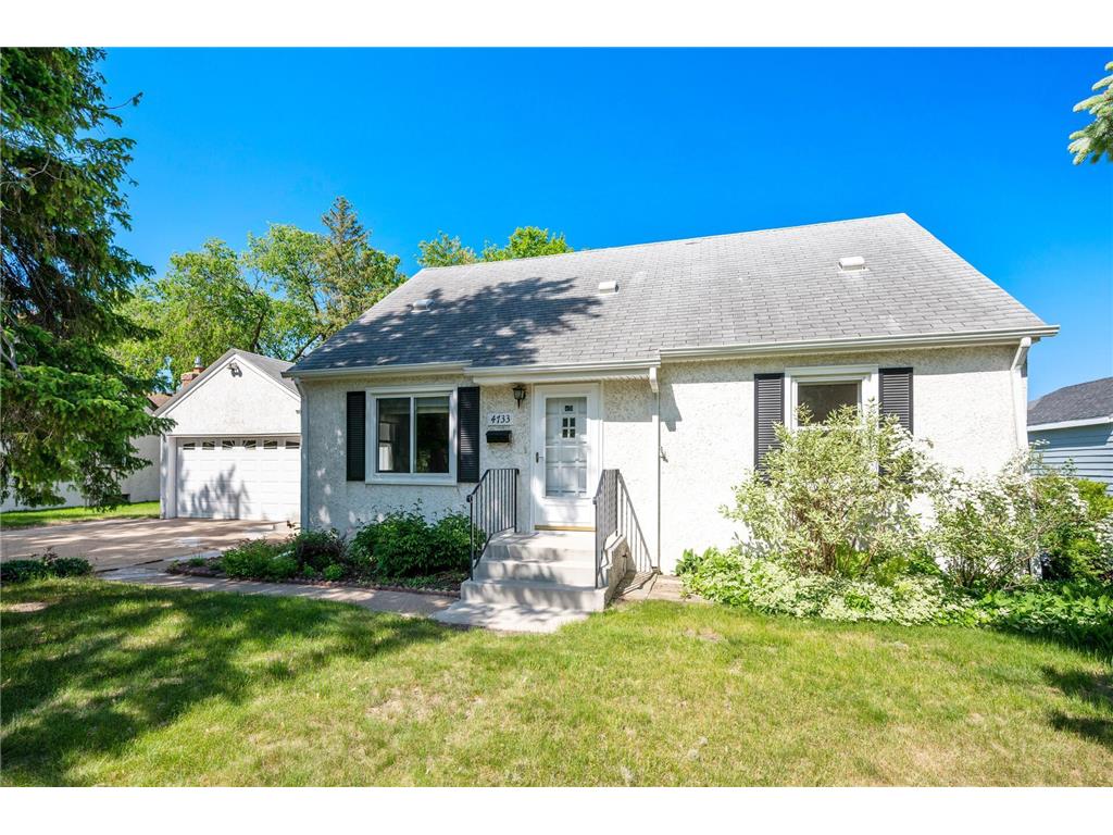 4733 Hampshire Avenue N Crystal MN 55428 6376521 image1