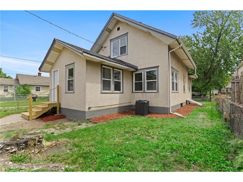 4735 Aldrich Avenue N Minneapolis MN 55430 7079242 image11