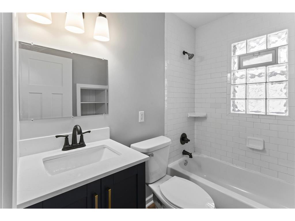 4735 Aldrich Avenue N Minneapolis MN 55430 7079242 image20