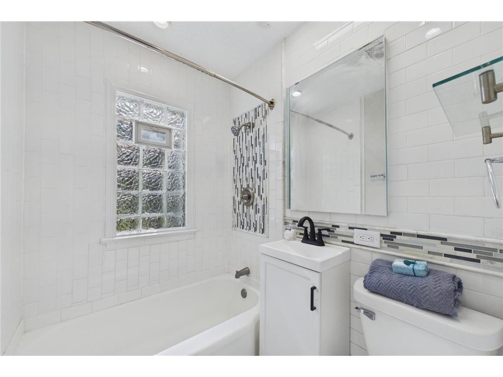 4738 Fremont Avenue N Minneapolis MN 55430 7078094 image11