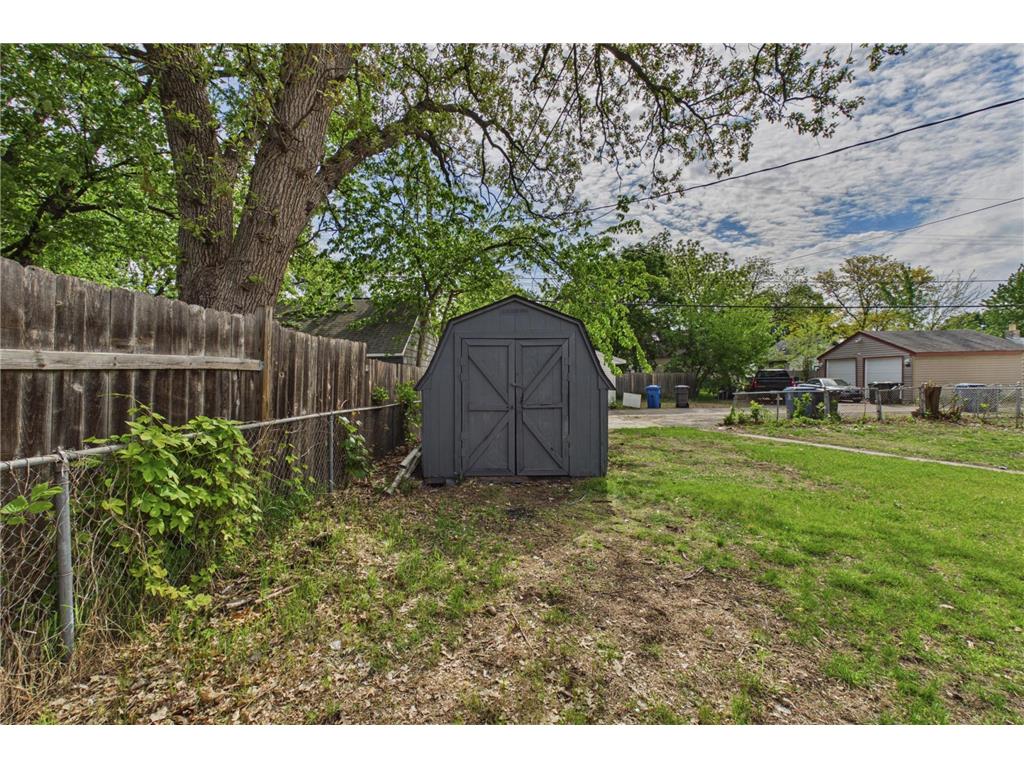 4738 Fremont Avenue N Minneapolis MN 55430 7078094 image20