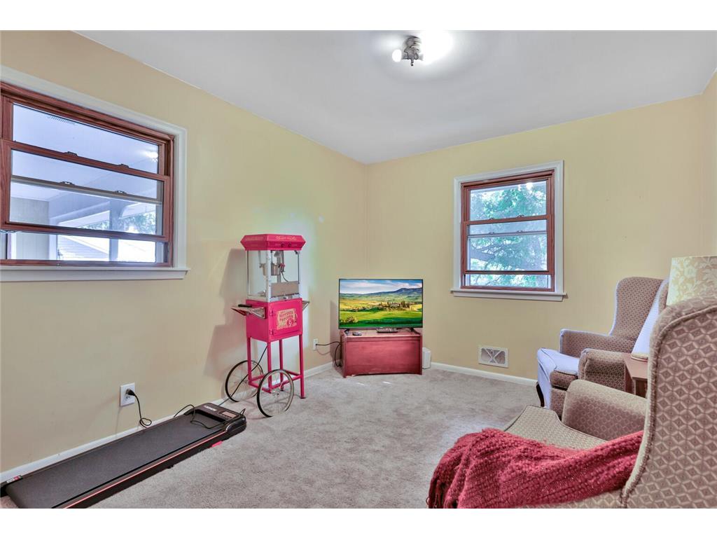 4740 Church Lane Hopkins MN 55343 7074010 image12