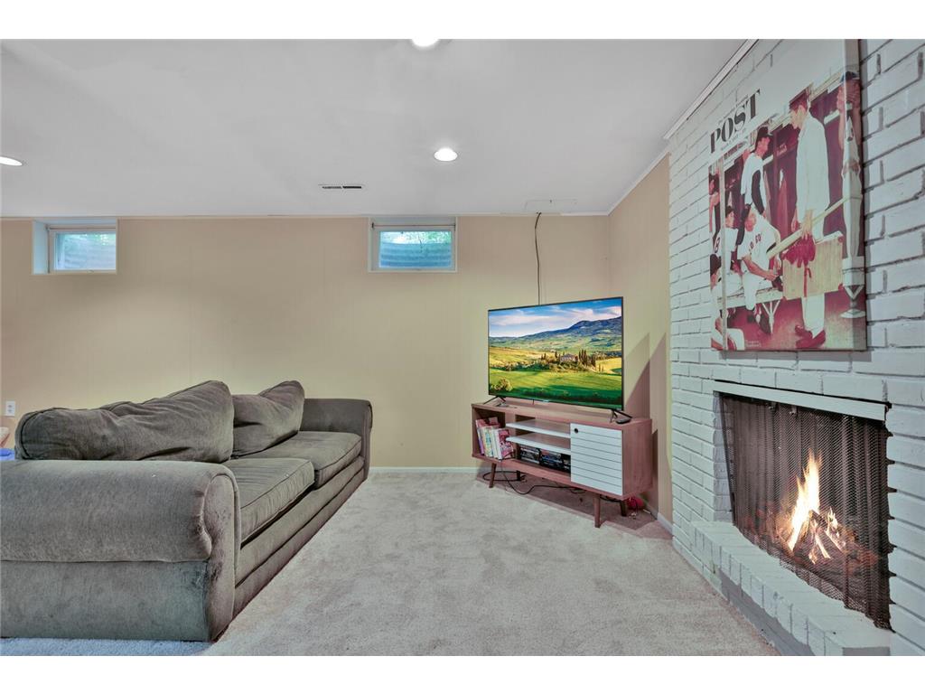 4740 Church Lane Hopkins MN 55343 7074010 image19