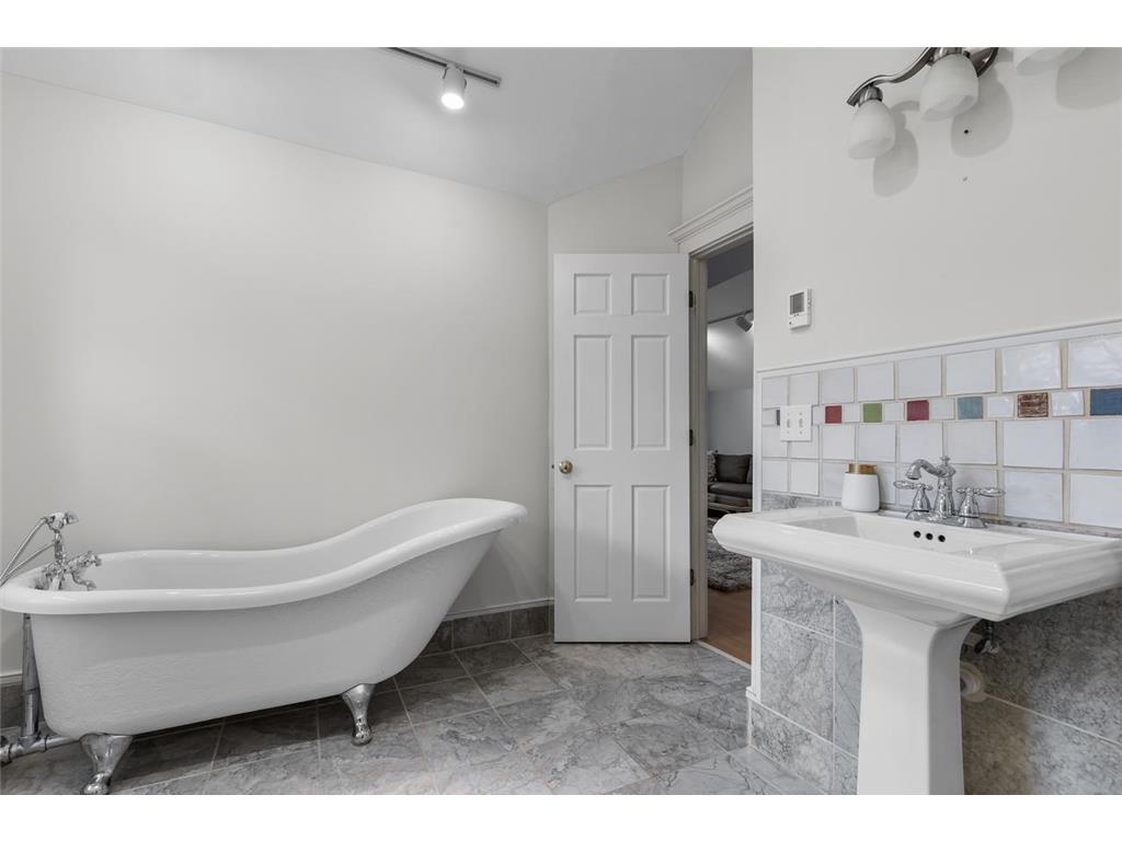 4740 Fremont Avenue S Minneapolis MN 55419 6805529 image22