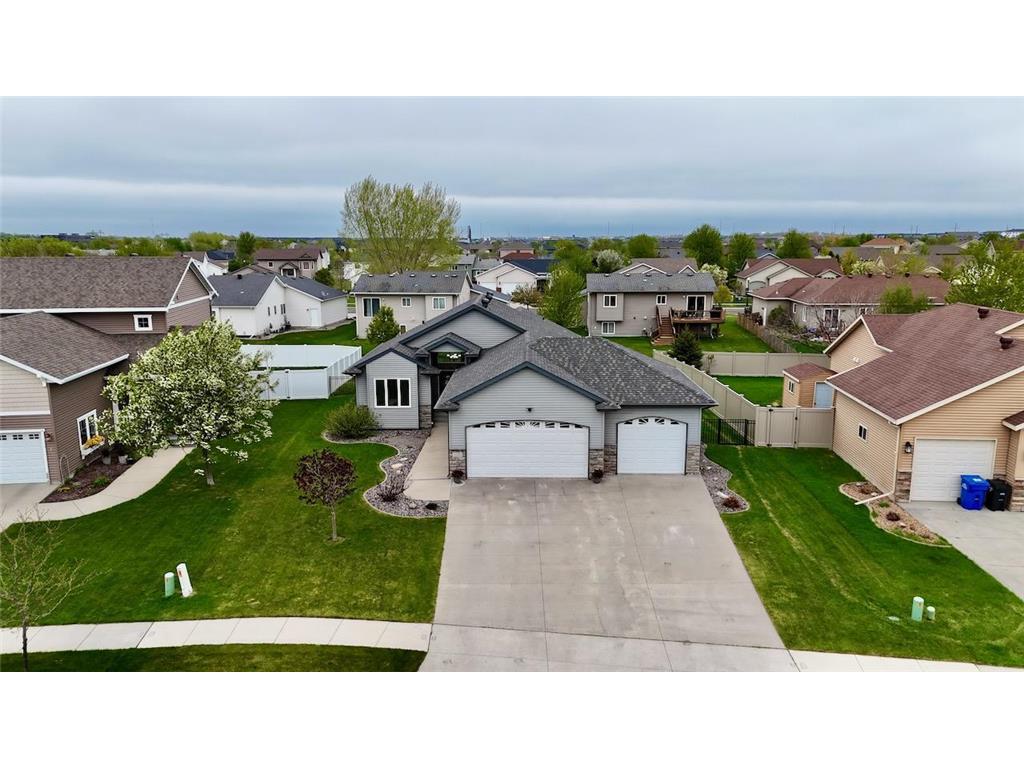 4742 44th Street S Fargo ND 58104 7076928 image1