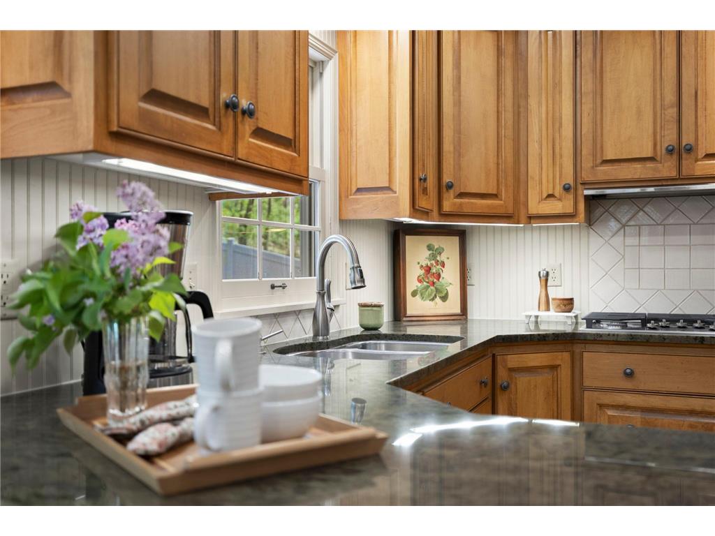 4742 Gaywood Drive Minnetonka MN 55345 7048092 image20