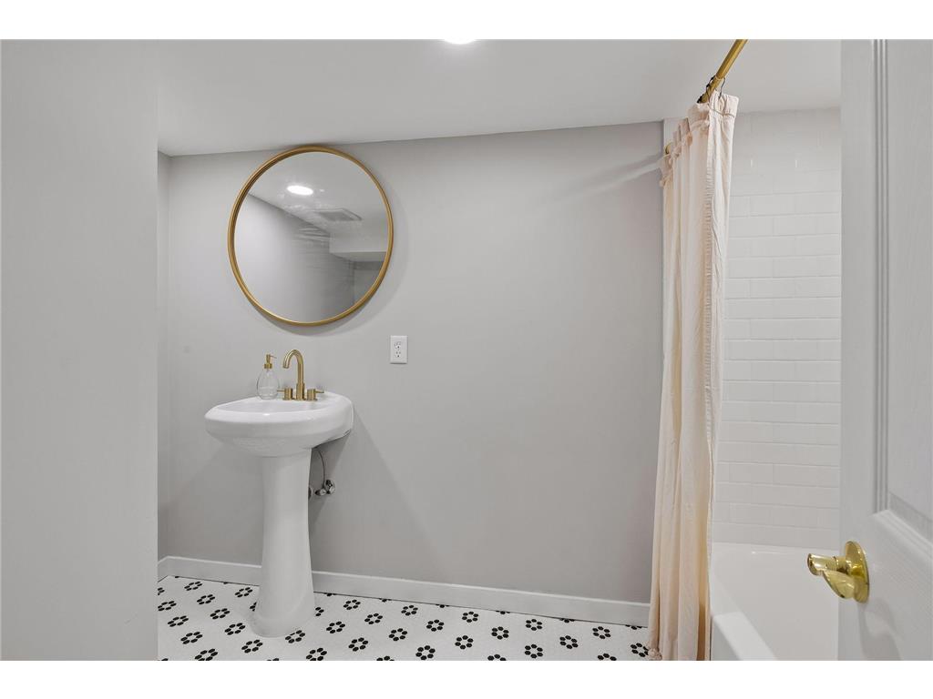 4744 11th Avenue S Minneapolis MN 55407 7090837 image42