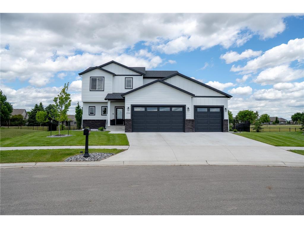 4744 Hampton Loop S Moorhead MN 56560 7098751 image2