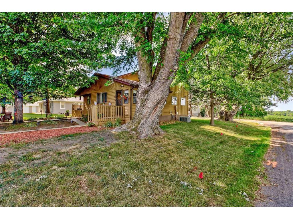 475 E Washington Street Le Center MN 56057 6394054 image1