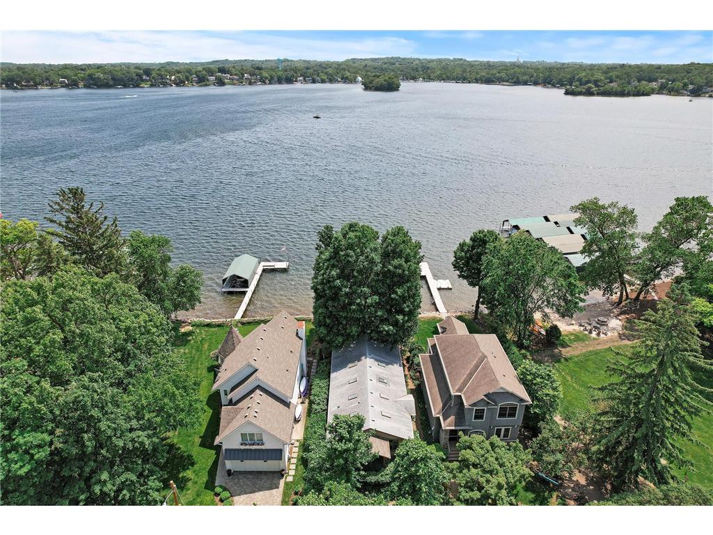 475 Lakeview Avenue Tonka Bay MN 55331 - Lake Minnetonka 6730566 image1