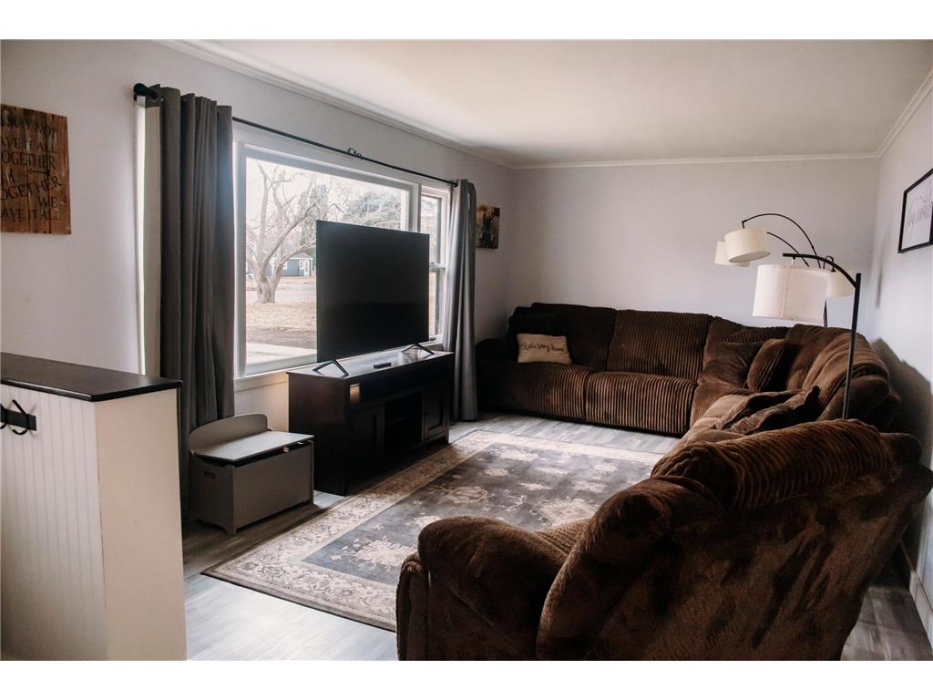 475 W 1st Street Rush City MN 55069 7039225 image11